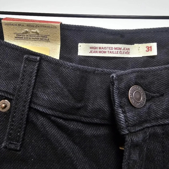 Levi's High Waisted Mom Jeans Denim Distressed Black Knee Ripped size 31 - Picture 5 of 9